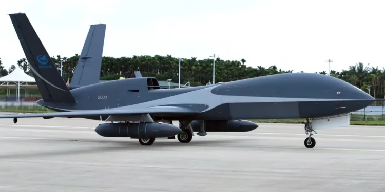 Arabia Saudí adquiere el UCAV WL-10B y busca el F-15EX