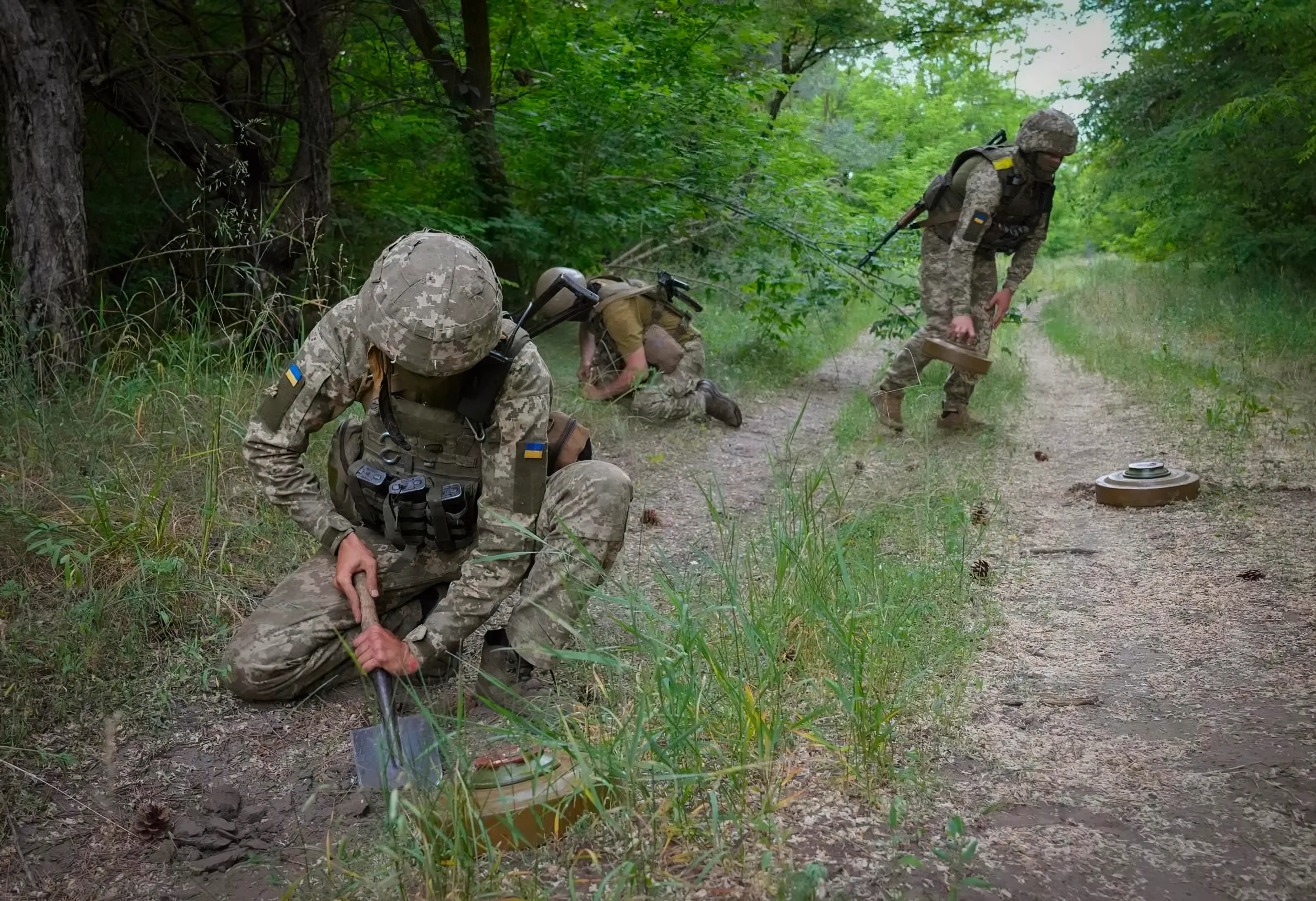 Campos minados de Ucrania complican la nueva ofensiva rusa