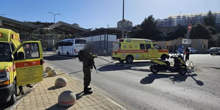 Un ataque con arma blanca en Judea y Samaria deja dos heridos