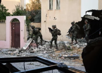 Decenas de terroristas escondidos en escuela de Jan Yunis