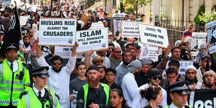 Gobierno británico promete $150 M para seguridad de musulmanes
