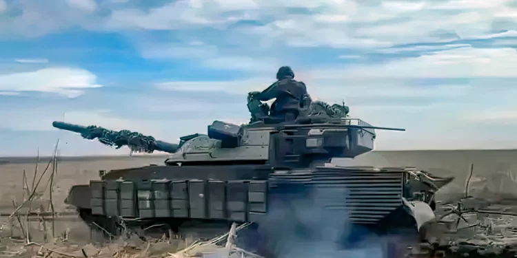 Brigadas alternan uso de tanques híbridos M-55S de Ucrania