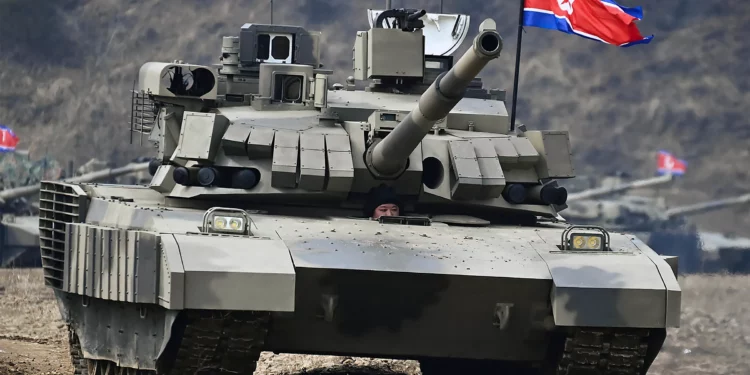 Kim Jong Un supervisa ejercicios militares desde un nuevo tanque
