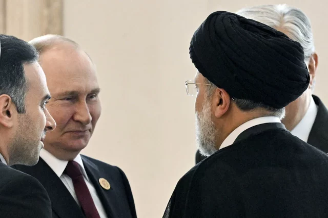 Irán y China se apresuran a felicitar a Putin por su victoria electoral