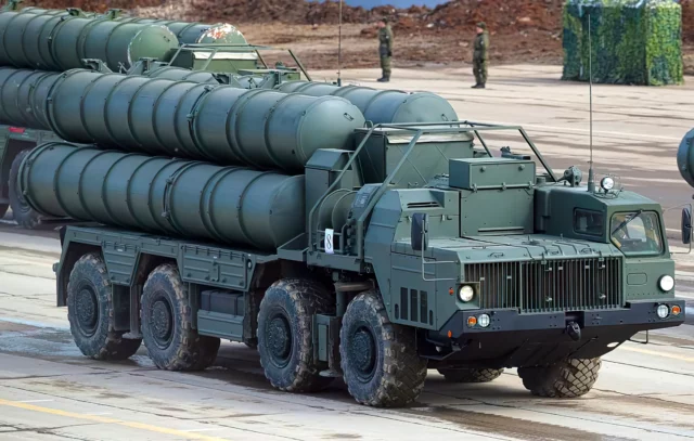India ampliará red de defensa antiaérea S-400 con nuevas compras a Rusia