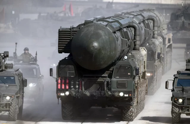 Rusia falla prueba de misil RS-28 Sarmat: explosión deja un cráter