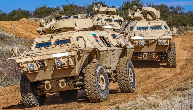 100 APC búlgaros parten hacia Ucrania