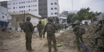 Miembros de Hamás se atrincheran en hospital Shifa