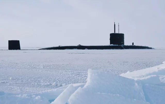 Submarinos nucleares rusos completan misión en el Ártico
