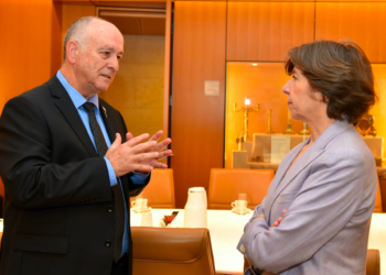 Directora de investigación a la UNRWA visita Israel