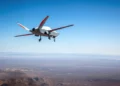 Aviones militares en avance: El vuelo inaugural del XQ-67A OBSS
