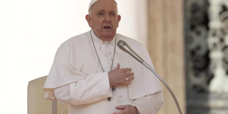 Papa pide la paz mediante negociaciones en Gaza y Ucrania