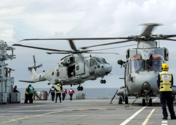 Flota de helicópteros Merlin de la Royal Navy recibe impulso