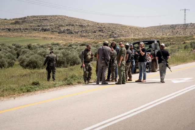 Fuerzas israelíes buscan a adolescente desaparecido en Judea y Samaria
