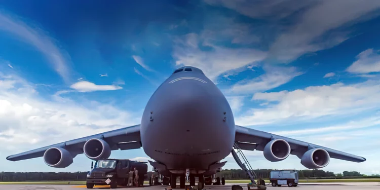 C-5 Super Galaxy: El avión de carga más grande de la USAF