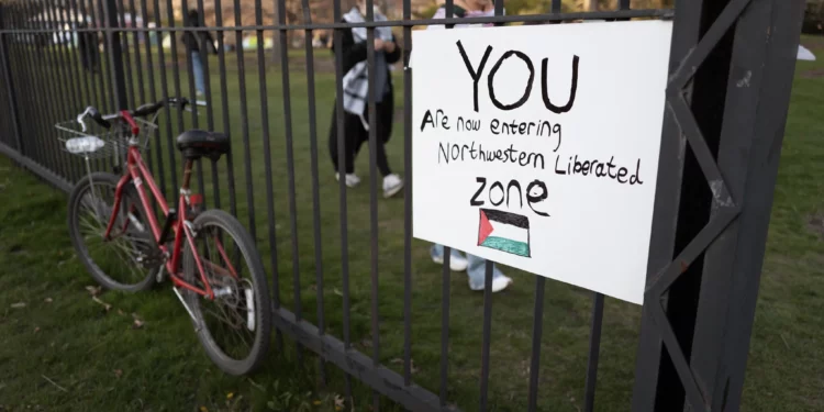 Acuerdo entre la Universidad Northwestern y manifestantes anti-Israel
