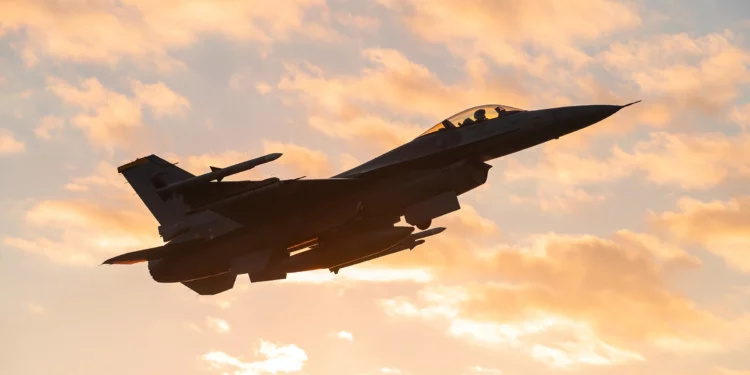 F-16: El mejor caza en el arsenal de la Fuerza Aérea de EE. UU.