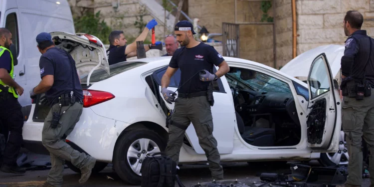 Ataque islamista de embestida con auto en Jerusalén: 3 heridos