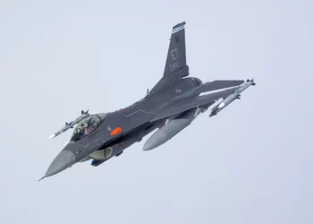 Cazas F-16 evolucionan para misiones sin piloto