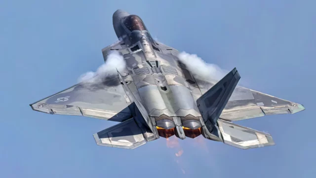 ¿Sigue importando la maniobrabilidad en el combate aéreo actual?