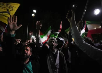 Iraníes celebran ataque contra Israel