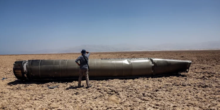 ¿Por qué se están hallando misiles iraníes “intactos” en el Néguev?