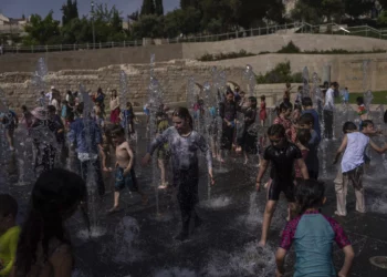 Ola de calor en Israel alcanza máximas de 40 grados