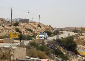 Las FDI disparan a traficantes de drogas en la valla fronteriza con Egipto