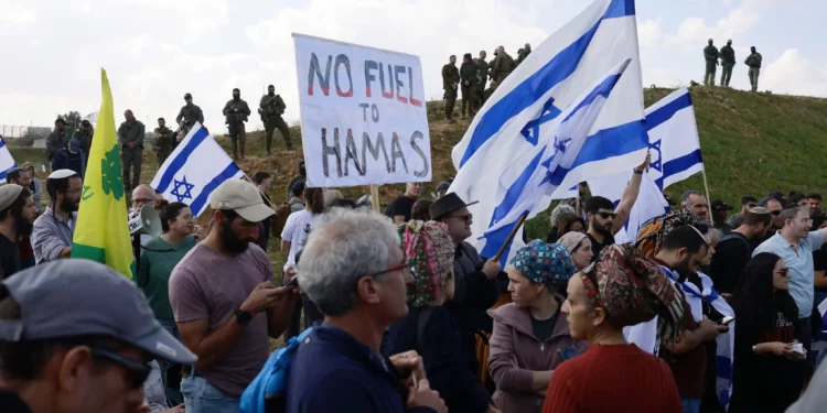 Israel traslada el cruce del norte de Gaza para eludir protestas contra la ayuda