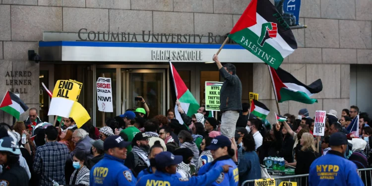 Exalumnos Judíos de Columbia preocupados por protestas antisemitas