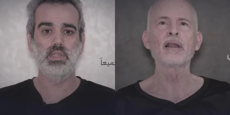 Hamás difunde un video propagandístico que muestra vivos a los rehenes Keith Siegel y Omri Miran