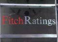 Esta foto muestra carteles de Fitch Ratings, en Nueva York, el 9 de octubre de 2011. (Henny Ray Abrams/AP)