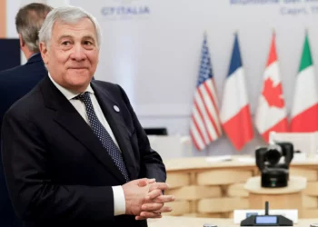 El ministro de Asuntos Exteriores italiano, Antonio Tajani, asiste a la reunión de ministros de Asuntos Exteriores del G7 en la isla de Capri, el 18 de abril de 2024. (Remo Casilli /POOL/AFP)
