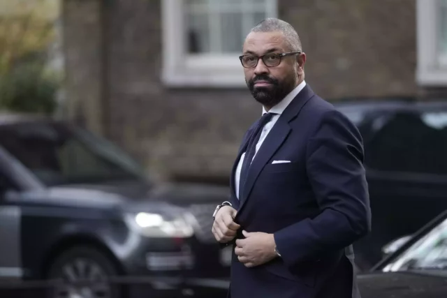 Ministro británico amonesta a policía tras incidente antisemita en Londres