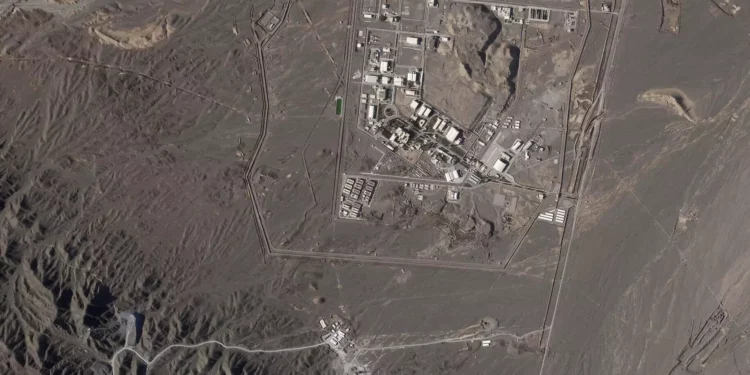 Esta foto satelital de Planet Labs PBC muestra el sitio nuclear iraní de Natanz, el 14 de abril de 2023. (Planet Labs PBC vía AP)