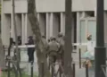 Las tropas se preparan para entrar en el consulado iraní en París el 19 de abril de 2024. (Captura de pantalla/X)