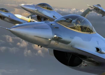 Ucrania espera F-16 daneses este verano y F-16 noruegos este otoño