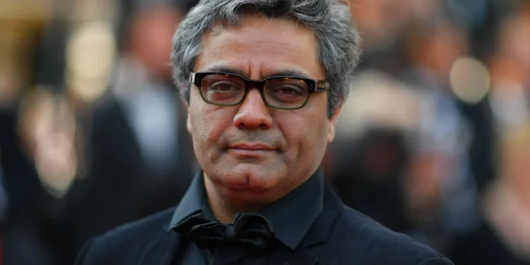 Cineasta iraní condenado huye a pie del país y asistirá al Festival de Cannes