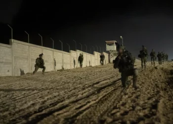 Tropas de la 401.a Brigada Blindada operan en Rafah, en el sur de Gaza, en una imagen publicada el 29 de mayo de 2024. (Fuerzas de Defensa de Israel)