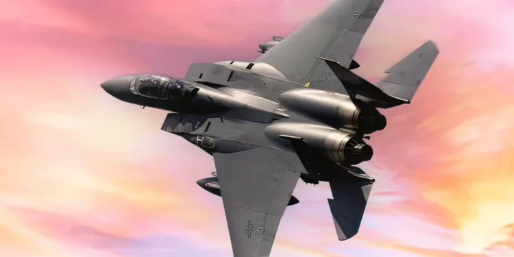 El F-15 Eagle actualizado con el sistema EPAWSS