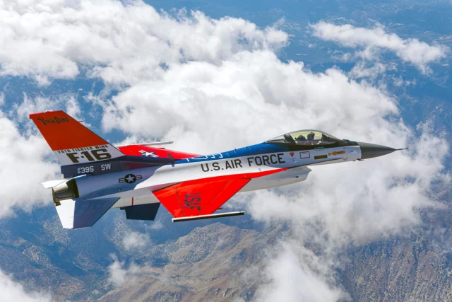 F-16 Viper de EE. UU. muestran sus nuevos colores
