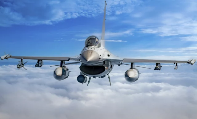 Los F-16 están a punto de llegar a Ucrania