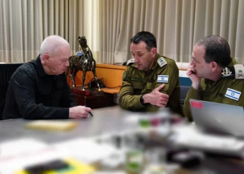 Gallant se reúne con principales generales para discutir los planes sobre Rafah