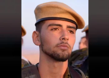 El sargento Haim Sabach, quien murió en un ataque de Hezbollah contra un puesto del ejército cerca de la comunidad norteña de Malkia el 8 de mayo de 2024. (Fuerzas de Defensa de Israel)