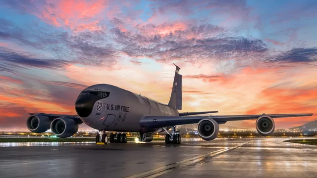 ¿Cuándo se retiró el KC-135?