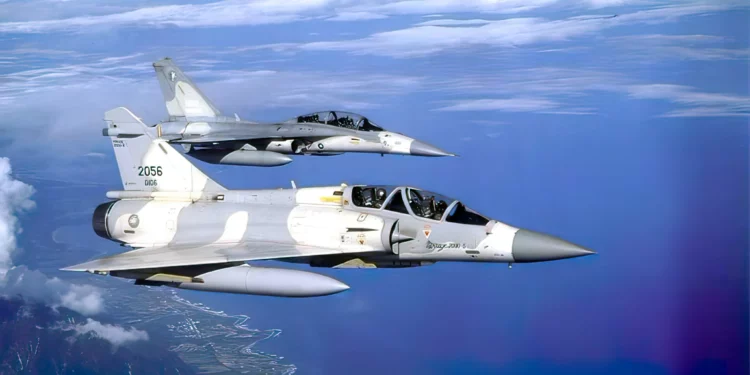 Taiwán despliega cazas Mirage 2000 y F-16 ante ejercicios de China