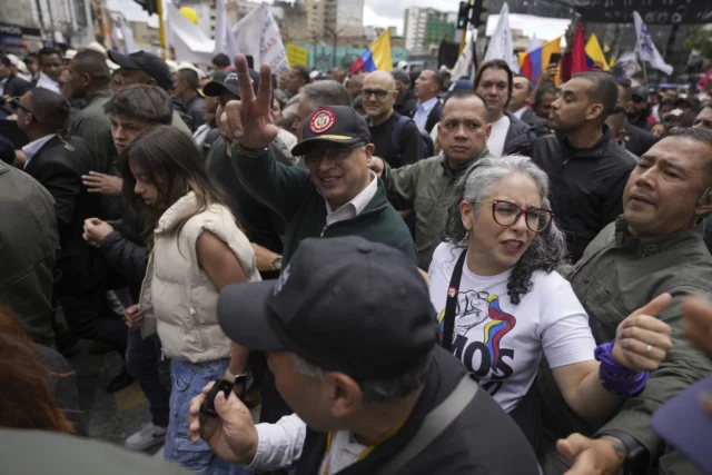 Petro anuncia que Colombia cortará lazos diplomáticos con Israel