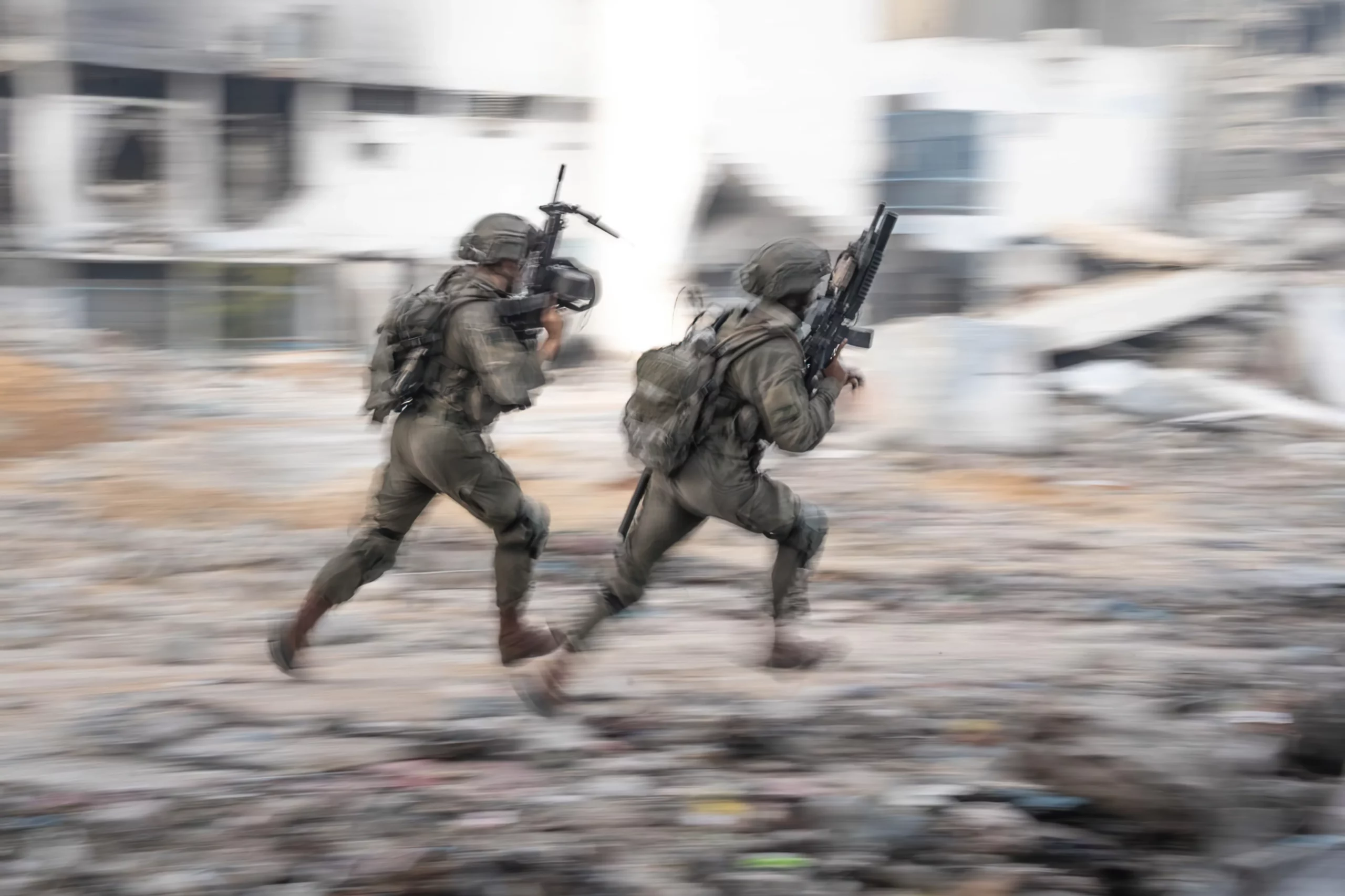 Tropas de las FDI operan en Jabaliya, en el norte de Gaza, en una fotografía publicada el 31 de mayo de 2024. (Fuerzas de Defensa de Israel)
