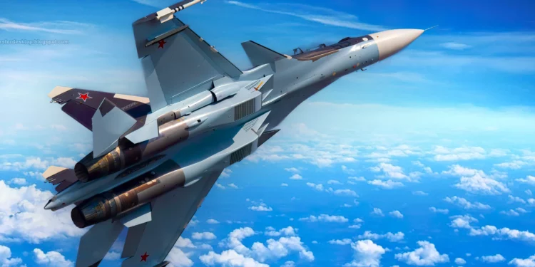 El caza ruso Su-35S intenta volver a Ucrania
