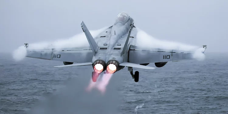 El F/A-18 Super Hornet sigue dominando en el combate aéreo